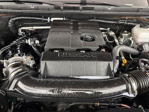 Used 2025 Nissan Frontier PRO-4X w/ Pro Convenience Package image 29