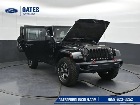 Used 2013 Jeep Wrangler Unlimited Rubicon w/ Connectivity Group AWD/4WD image 53