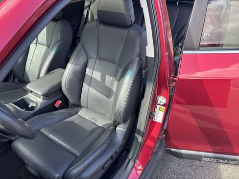 Used 2022 Subaru Outback Limited XT w/ Popular Package #2 AWD/4WD image 4