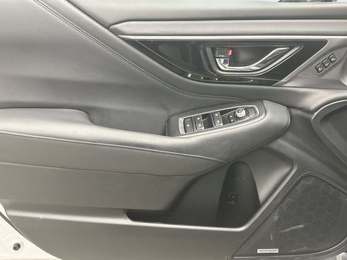 Used 2022 Subaru Legacy Limited image 9