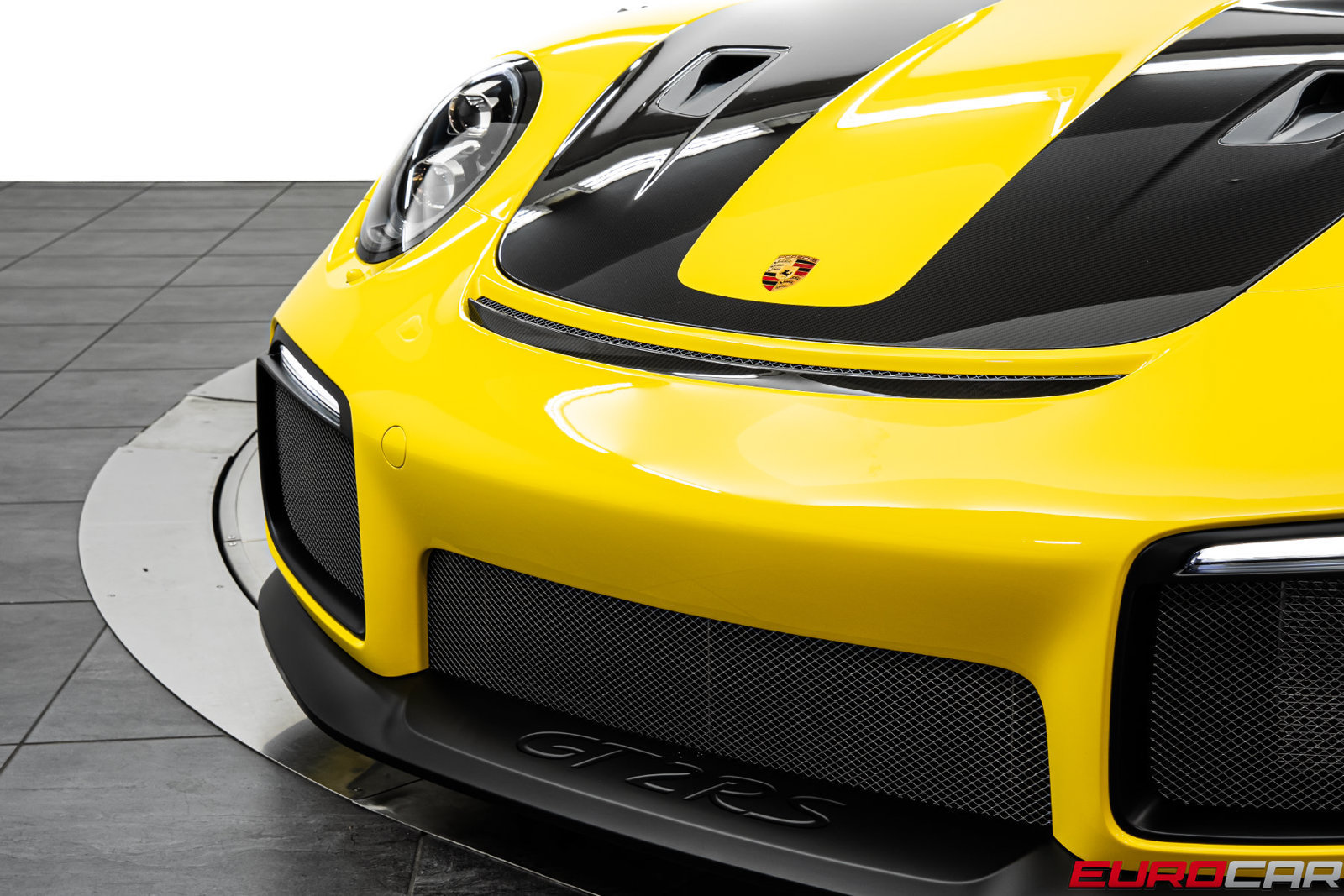 Used 2019 Porsche 911 GT2 RS RWD image 12