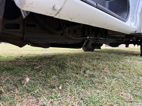 Used 2018 Chevrolet Express 3500 image 31