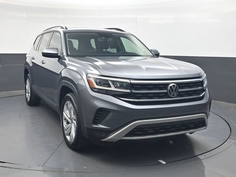 Used 2022 Volkswagen Atlas SE AWD/4WD image 2