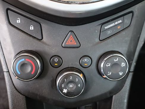 Used 2020 Chevrolet Sonic LT FWD image 24