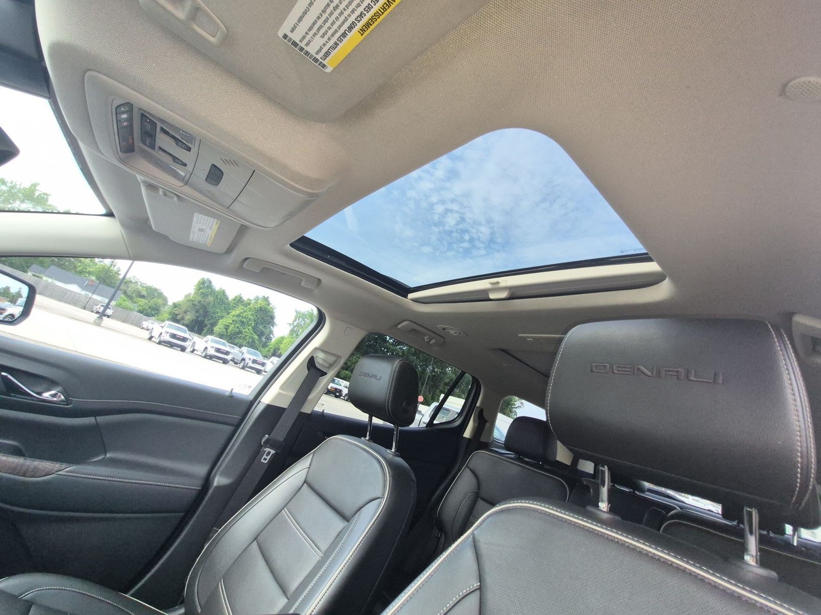 Certified 2023 GMC Acadia Denali w/ Denali Ultimate Package FWD image 19