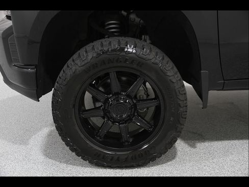 Used 2021 Chevrolet Silverado 1500 LT Trail Boss AWD/4WD image 22