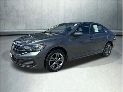 Used 2023 Volkswagen Jetta SE FWD image 1