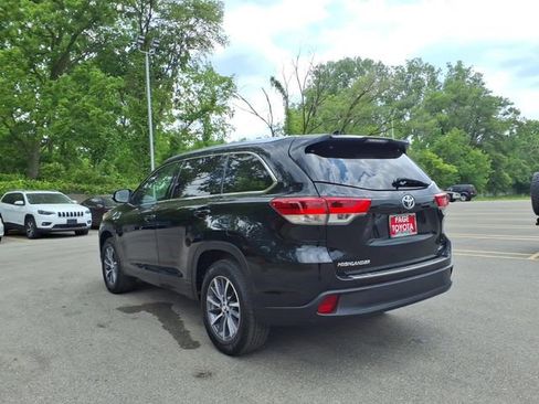 Used 2018 Toyota Highlander XLE FWD image 5