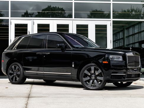 Certified 2023 Rolls-Royce Cullinan image 2