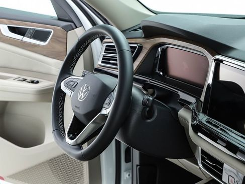 New 2026 Volkswagen Atlas SE FWD image 72