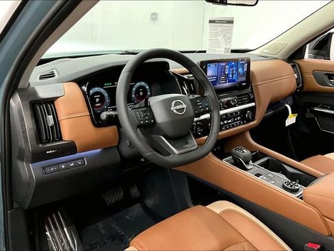 New 2026 Nissan Pathfinder Platinum image 7