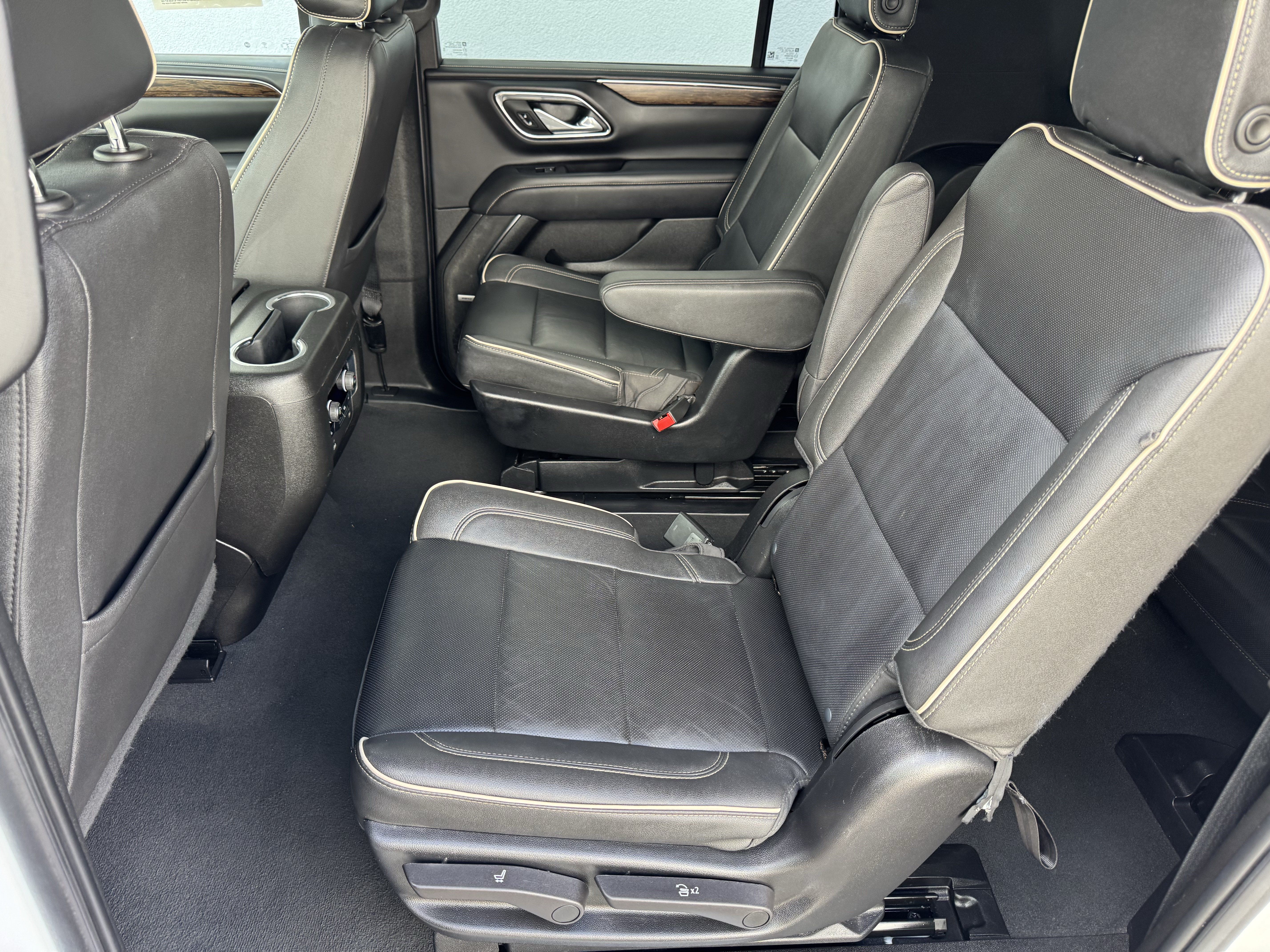 Certified 2023 Chevrolet Suburban Premier RWD image 15