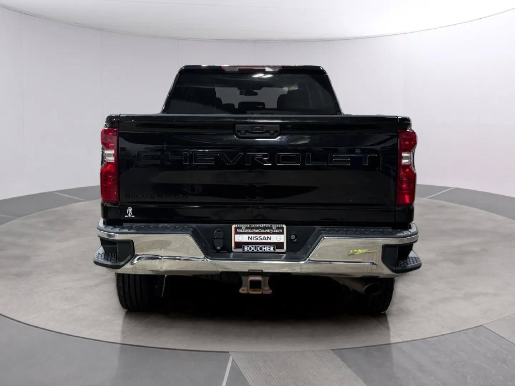 Used 2021 Chevrolet Silverado 2500 LT w/ Convenience Package AWD/4WD image 4