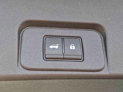 Used 2024 Nissan Rogue SL w/ SL Premium Package image 34