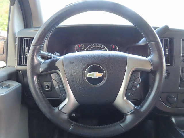 Used 2015 Chevrolet Express 2500 RWD image 15