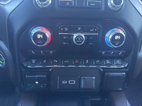 Used 2023 GMC Sierra 2500 Denali w/ Denali Ultimate Package image 23