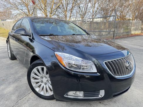 Used 2012 Buick Regal Leather image 3
