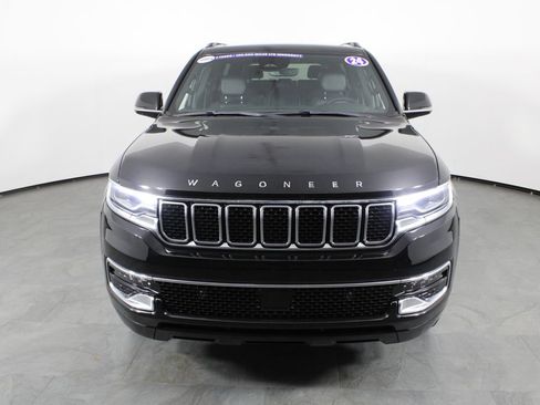 Used 2024 Jeep Wagoneer 2WD w/ Premium Group I image 12