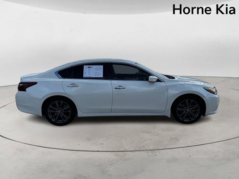 Used 2018 Nissan Altima 2.5 SR w/ SR Special Edition image 3