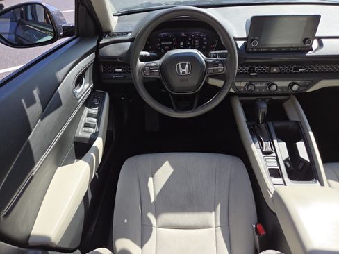 Certified 2023 Honda Accord EX image 28