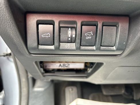 Used 2023 Subaru Outback Premium AWD/4WD image 23