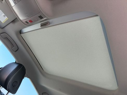 Used 2025 Volkswagen Jetta SE image 28