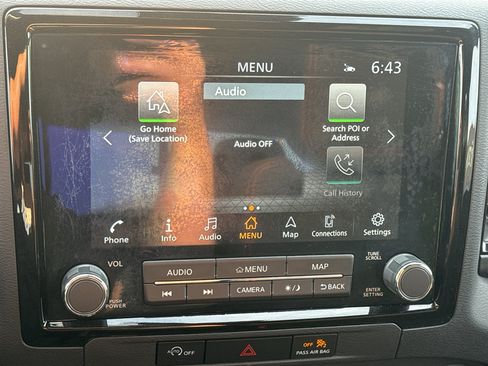 Used 2023 Nissan Frontier PRO-4X w/ Technology Package AWD/4WD image 19