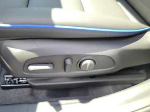 New 2026 Buick Envista Sport Touring FWD image 17