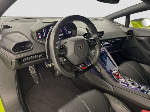 Used 2020 Lamborghini Huracan EVO AWD/4WD image 9
