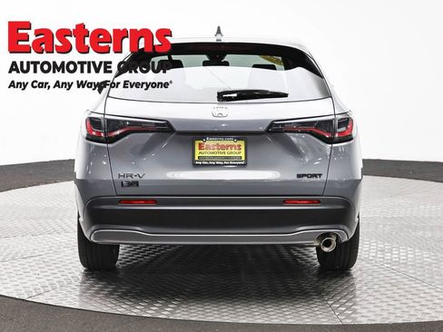 Used 2025 Honda HR-V Sport image 6
