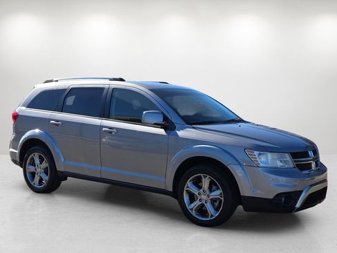 Used 2017 Dodge Journey Crossroad image 4
