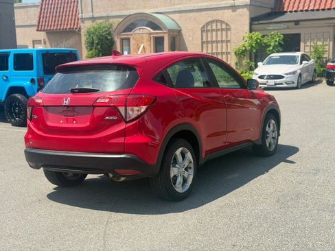 Used 2016 Honda HR-V LX image 4