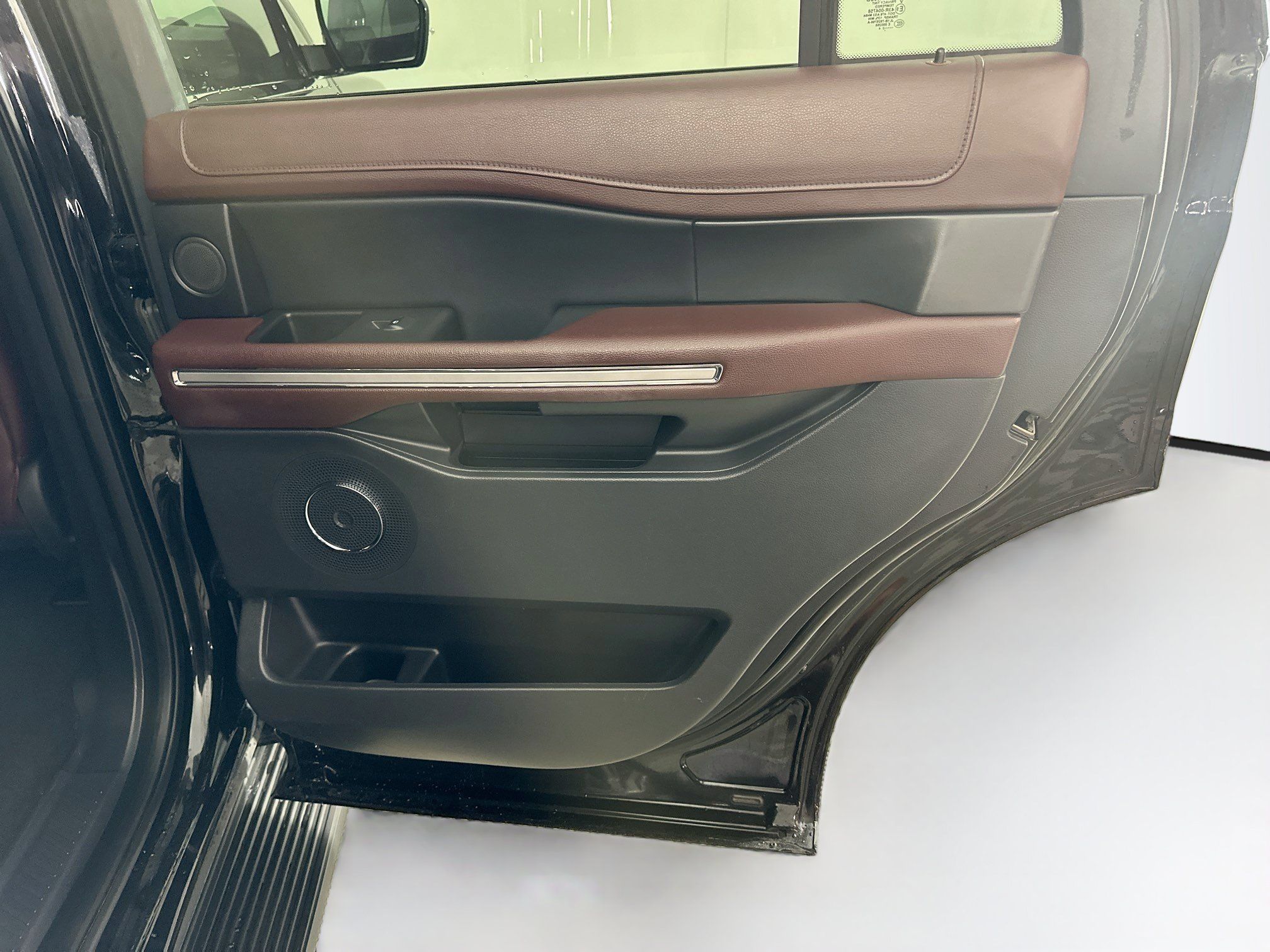 Used 2024 Ford Expedition Limited AWD/4WD image 34