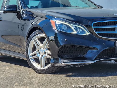 Used 2014 Mercedes-Benz E 350 4MATIC Sedan image 3
