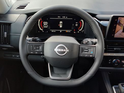 New 2026 Nissan Pathfinder Platinum image 8