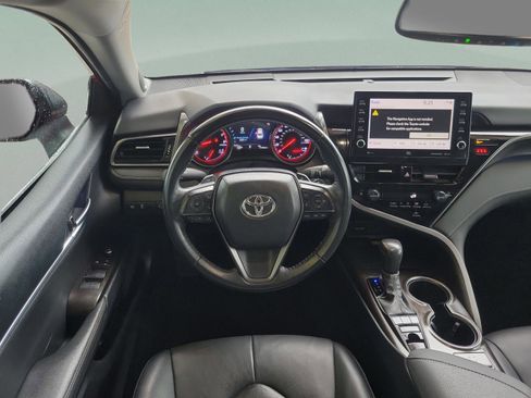 Used 2022 Toyota Camry XSE image 21
