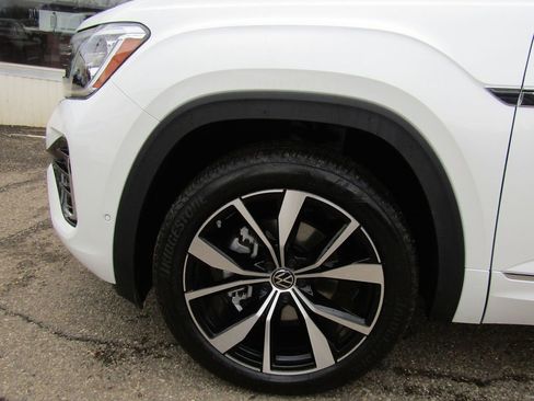 New 2026 Volkswagen Atlas Cross Sport SEL Premium R-Line AWD/4WD image 3