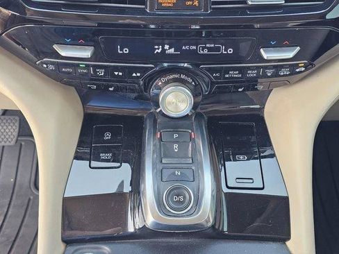 Used 2025 Acura MDX w/ Technology Package FWD image 29