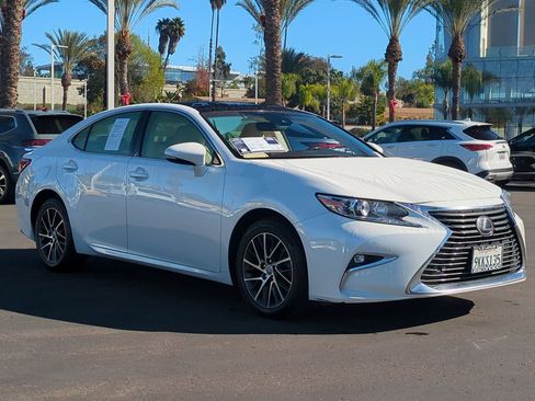 Used 2017 Lexus ES 350 image 3