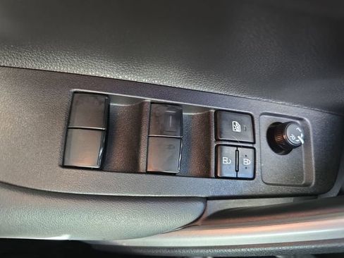 Used 2026 Toyota Corolla Cross SE image 27