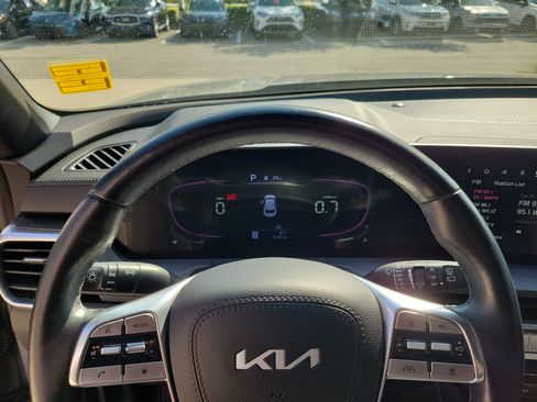 Used 2024 Kia Telluride EX X-Line AWD/4WD image 19