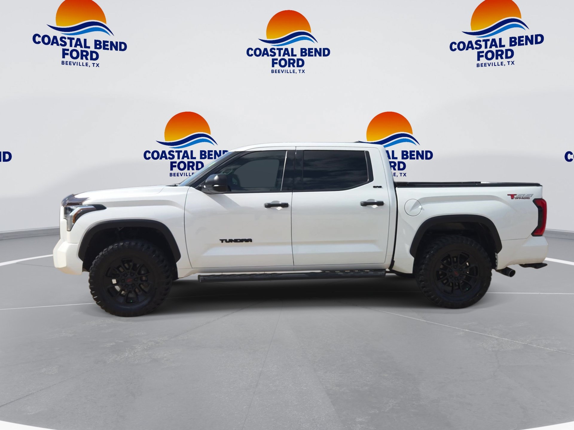 Used 2023 Toyota Tundra SR5 AWD/4WD image 5