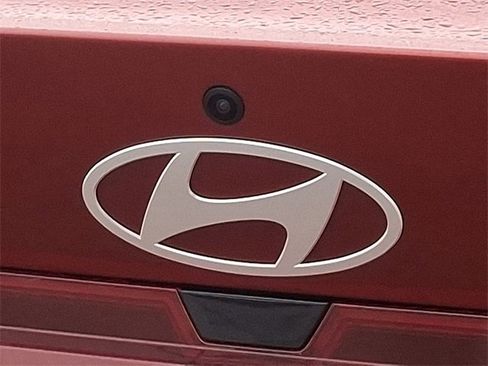 Certified 2025 Hyundai Elantra SE image 29