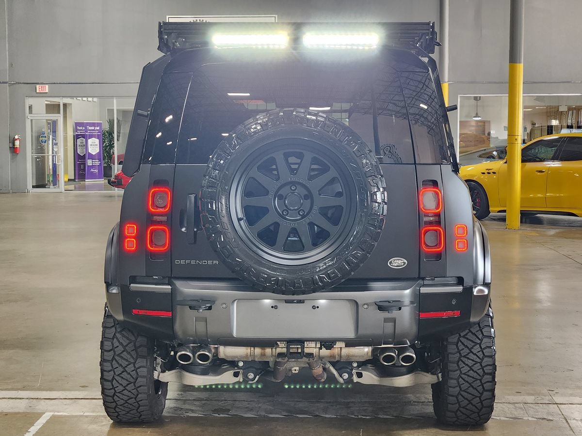 Used 2022 Land Rover Defender 110 V8 AWD/4WD image 16