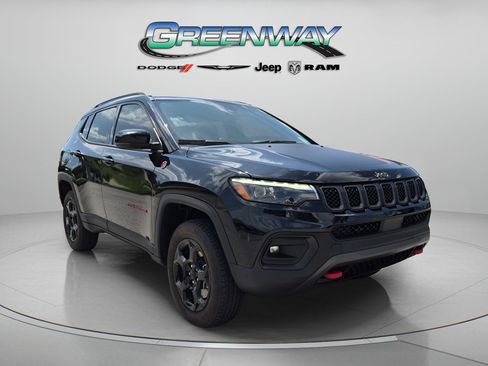 Used 2023 Jeep Compass Trailhawk w/ Trailhawk Elite Group AWD/4WD image 1