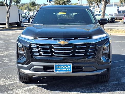 New 2026 Chevrolet Equinox LT w/ Convenience Package II image 2