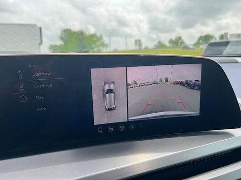 New 2026 Cadillac Vistiq Premium Luxury w/ LPO, Floor Liner Package image 30