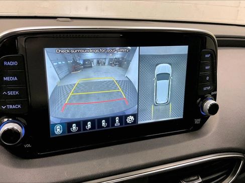 Used 2020 Hyundai Santa Fe Limited image 18