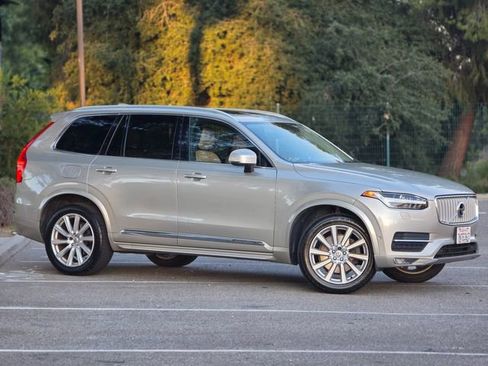 Used 2016 Volvo XC90 T6 Inscription w/ Vision Package image 7