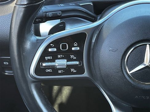 Used 2021 Mercedes-Benz GLB 250 image 12